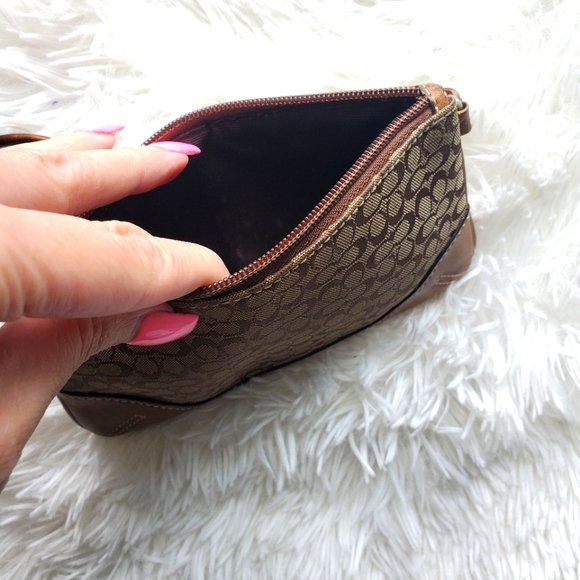 Coach wristlet - Picture 5 of 5